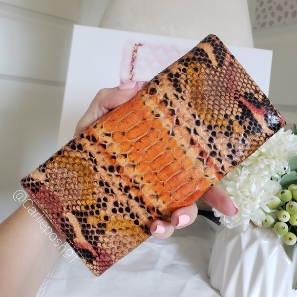 Authentic Pre-owned Fendi Baguette Python Wallet - Picture 5 of 16